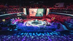 LPL季后赛VN选手操作失误频发，团战表现低迷致伤害数据创历史新低